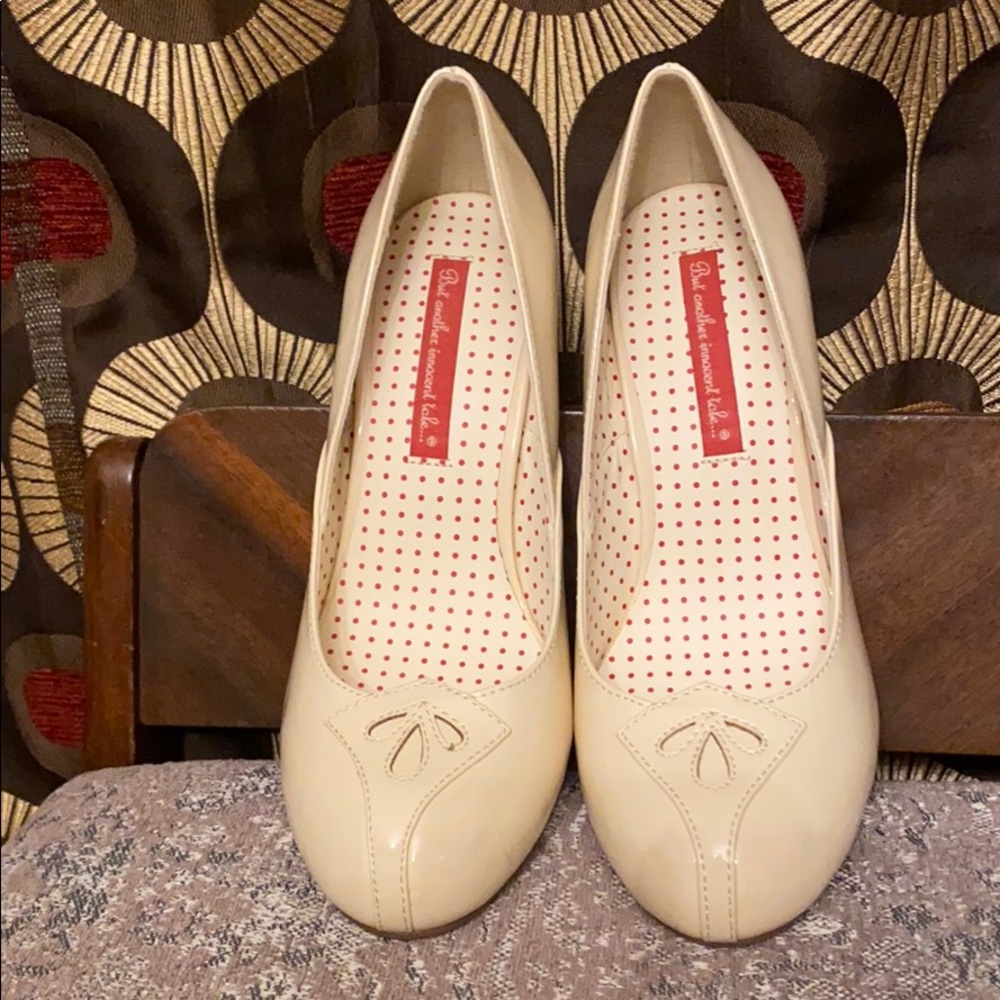BAIT size 9 cream heels new outlet sale shoes
